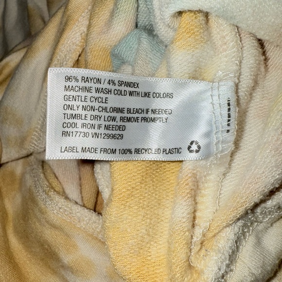 Knox Rose Tie-Dye Lounge Set - Picture 8 of 8